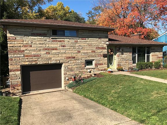 3rd image of 1581 Fairmont Dr