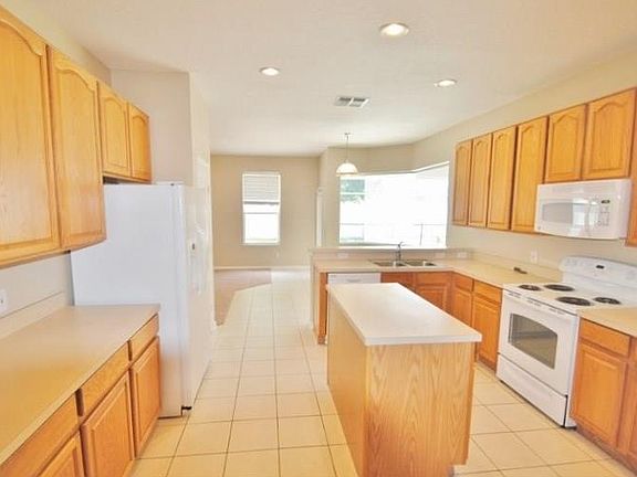 5th image of 2322 Blossomwood Dr