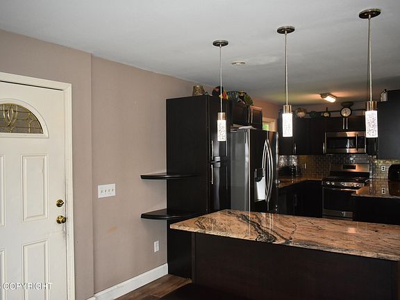 3rd image of 720 W 86th Ave