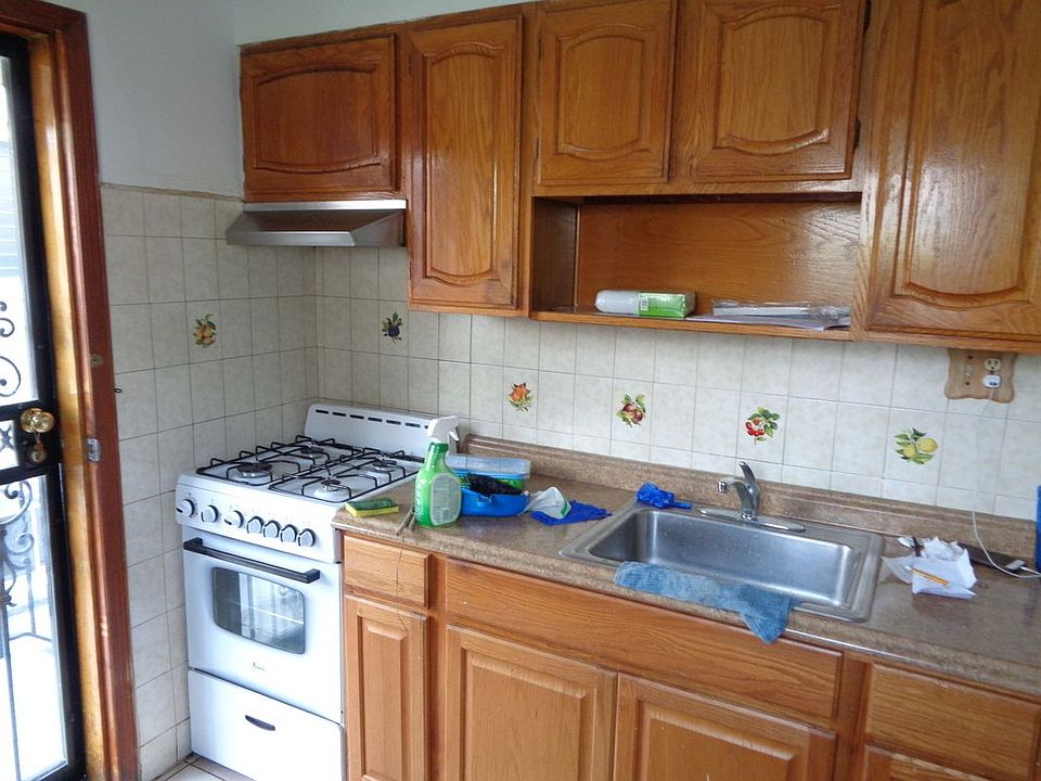 1st image of 2113 29th Ave #1