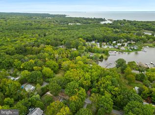 5911 Tyler Rd, Deale, MD 20751