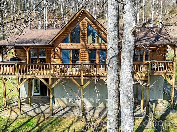 5th image of 675 Forest Valley Rd