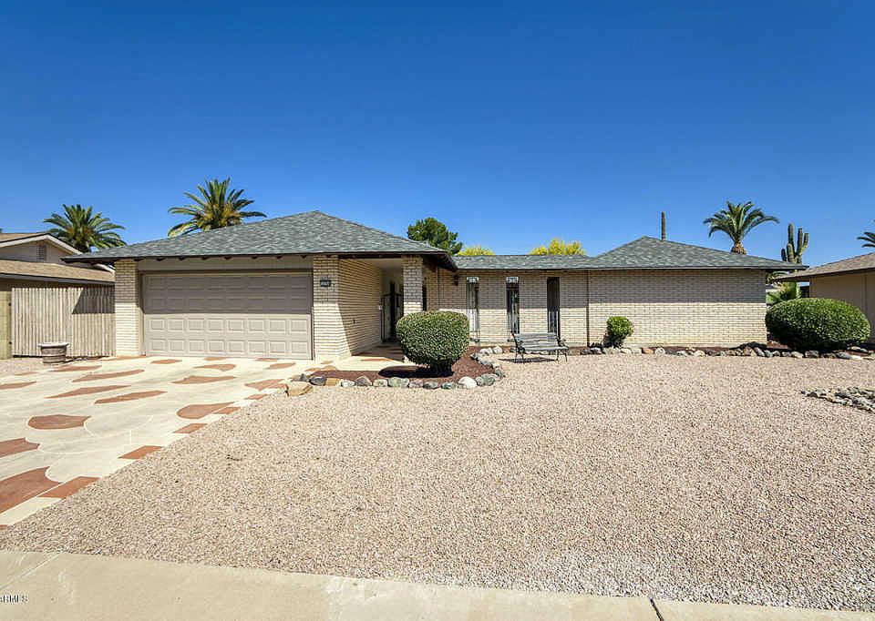 1st image of 10744 W Saratoga Cir