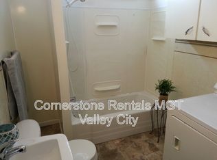 309 College St SW #1, Valley City, ND 58072