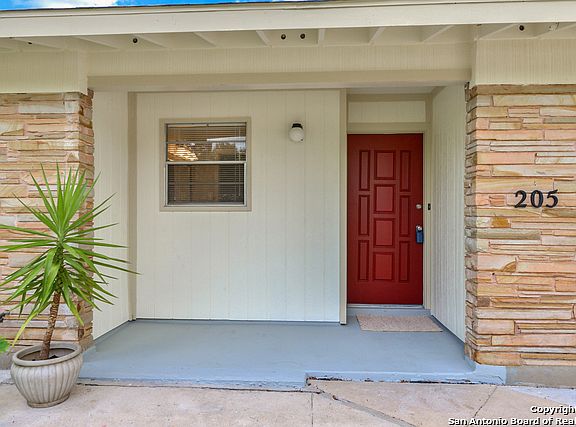 2nd image of 205 Trudy Ln
