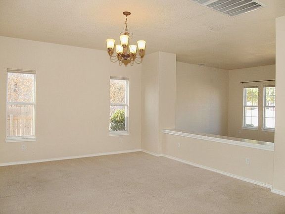 4th image of 3824 Tailfeather Dr