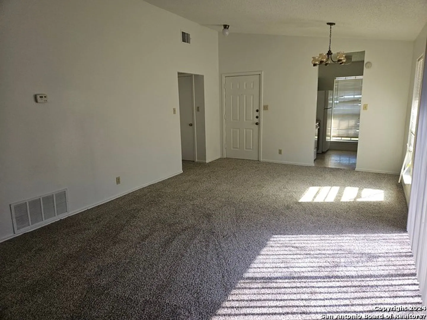 2/2 Duplex — Photo 3