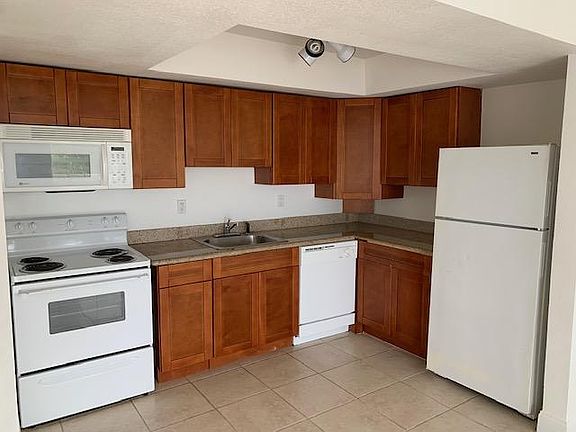 3rd image of 1170 S Patrick Dr APT 8