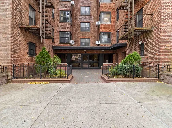 90-10 32nd Ave APT 305, East Elmhurst, NY 11369