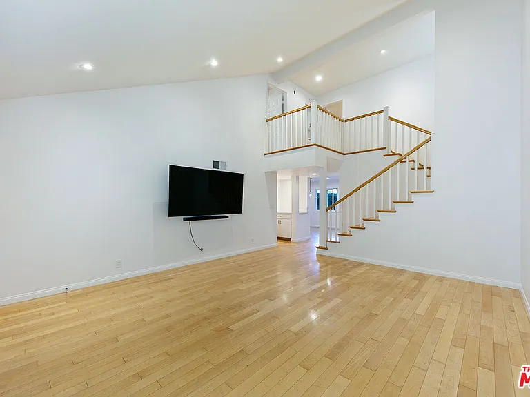 6515 Dume Dr #B — Photo 7
