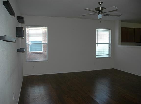 3rd image of 4029 Shawnee Trl