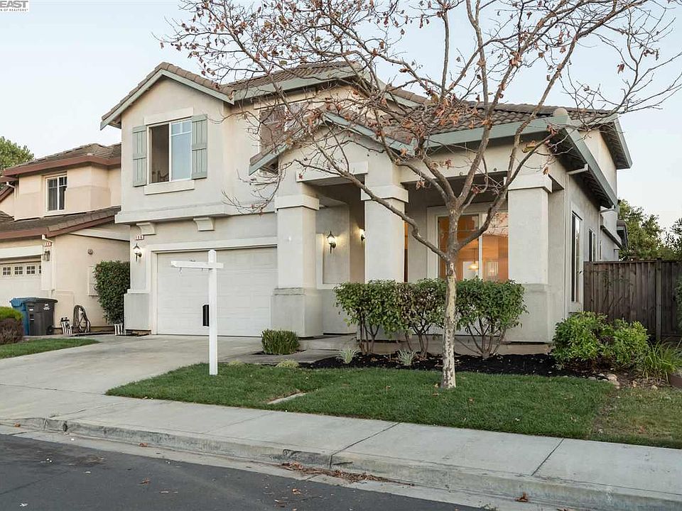 1st image of 106 Arroyo Dr