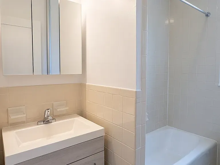 402 Marine Ave #2B — Photo 6