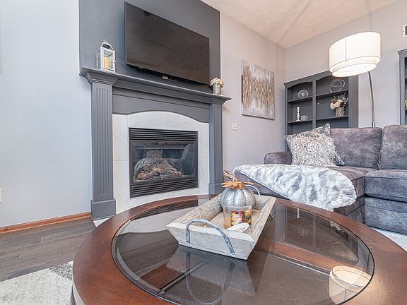 3rd image of 216 Trent Ln