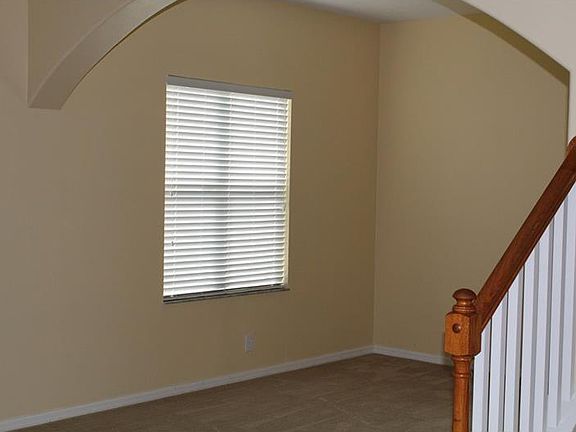 4th image of 31211 Bridgegate Dr