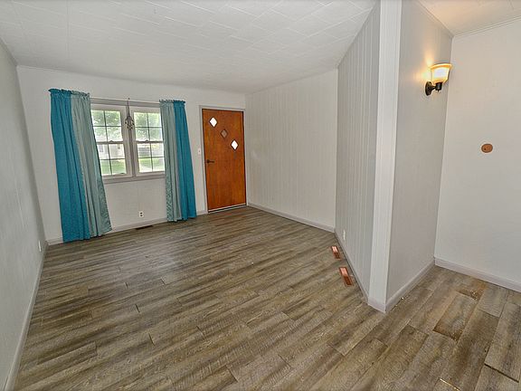 2nd image of 1105 W Lafayette St