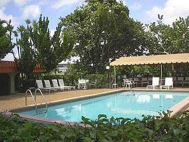2nd image of 6001 N Falls Circle Dr APT 405