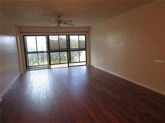 4th image of 3200 Cove Cay Dr Unit 1B