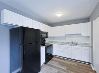 28 Toc Dr Unit 1, Highland, NY 12528