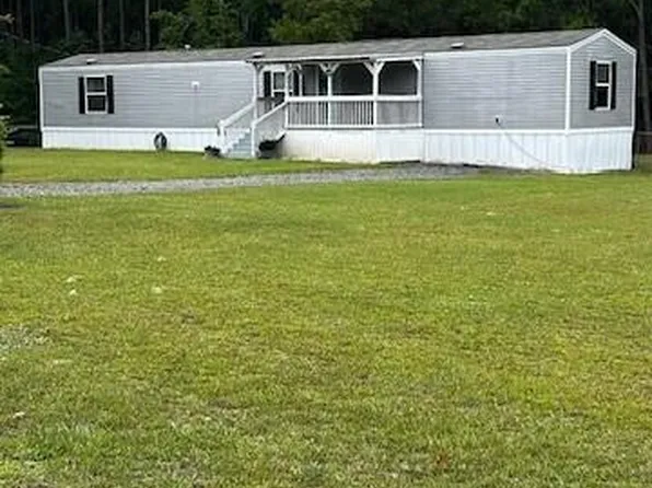 1580 Stillwater Dr, Manning, SC 29102