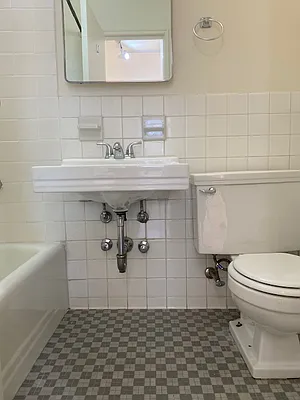 Rented by David Francis New York LLC | media 20