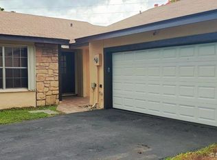 1318 N Quetzal Ct, Homestead, FL 33035
