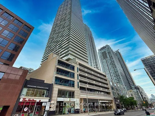 2221 Yonge St #4206, Toronto, ON M4S 0B8