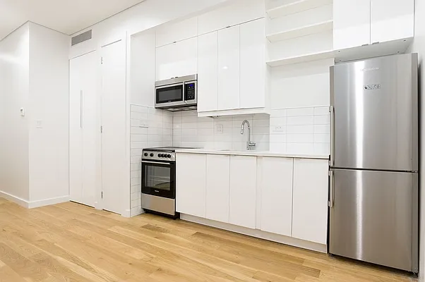 Rented by REAL New York | media 25