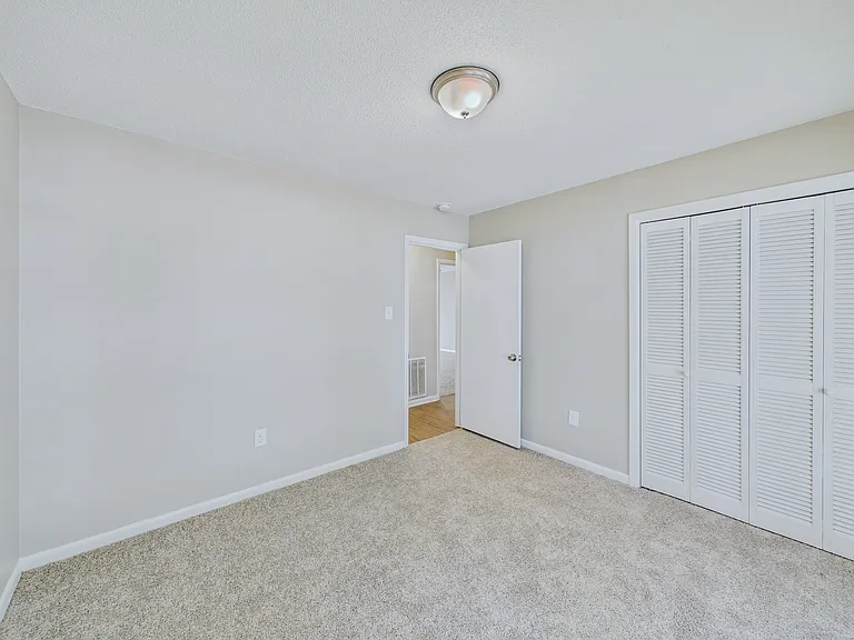 8210 Park Ave-25_06292026