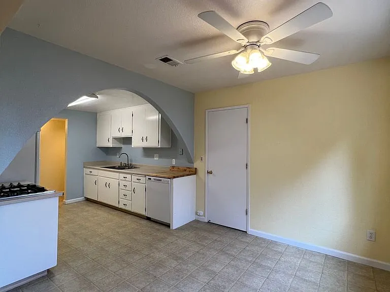 575 Bonnie Ave — Photo 10