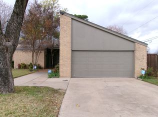 2411 N Carrier Pkwy, Grand Prairie, TX 75050