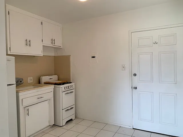 12732 Venice Blvd #4 — Photo 3