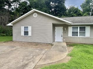 44 N Meyers Ave, Benton, MO 63736