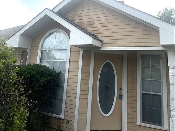 2nd image of 1410 Williamsburg Dr