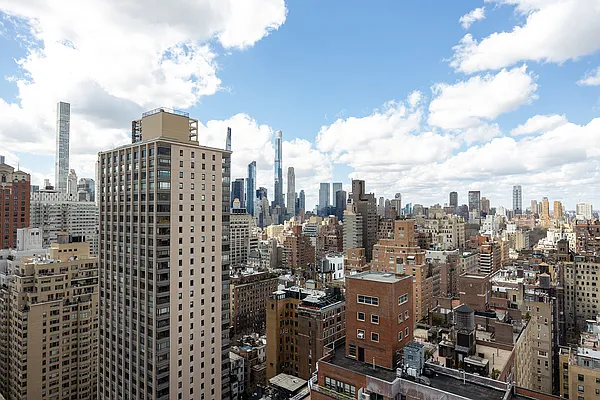 Sold by Compass | media 7