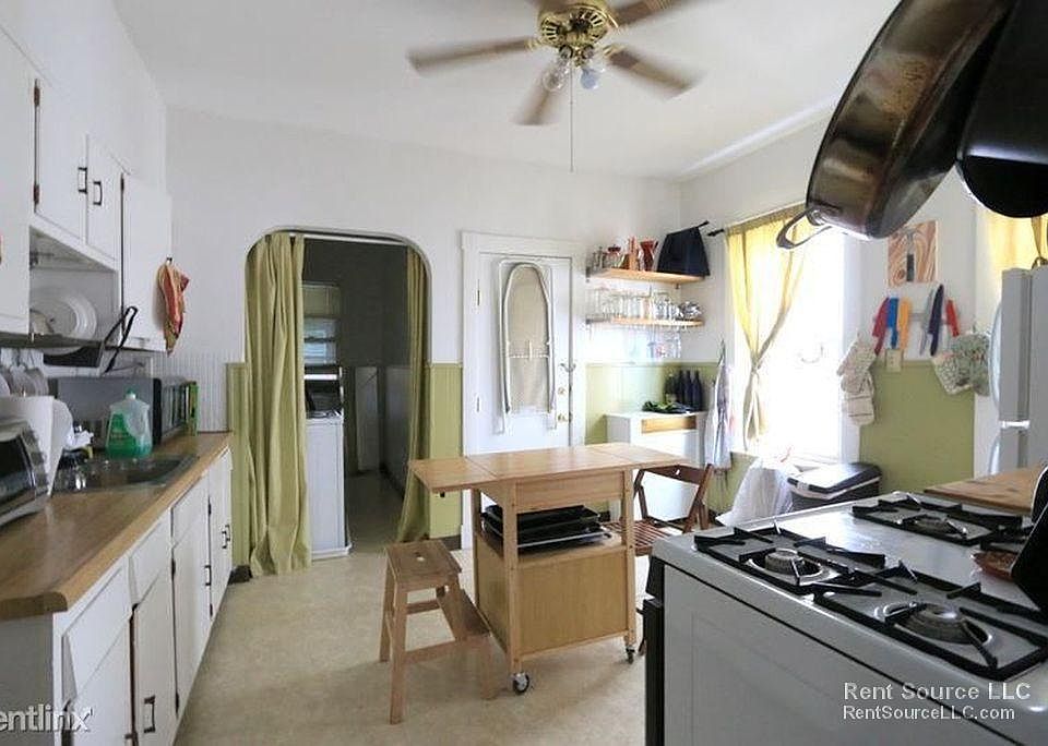 2nd image of 122 Liberty Rd #2