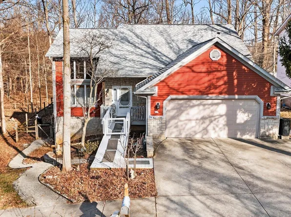 1107 E Azalea Ln, Bloomington, IN 47401