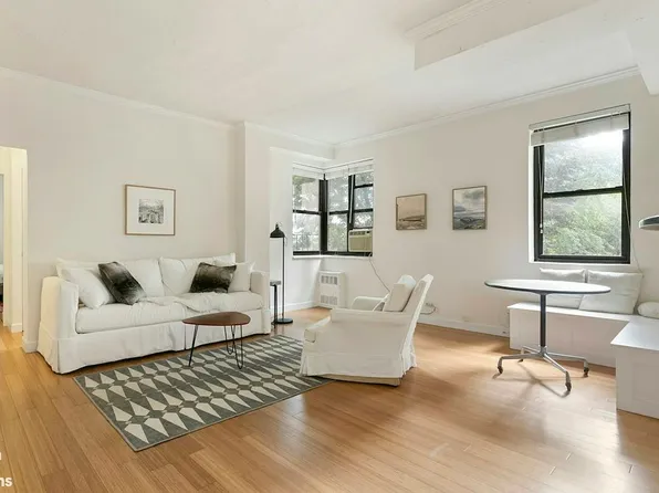 273 Bennett Ave APT 2B, New York, NY 10040