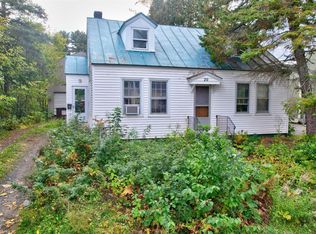 20 Edgewood St, Waterville, ME 04901