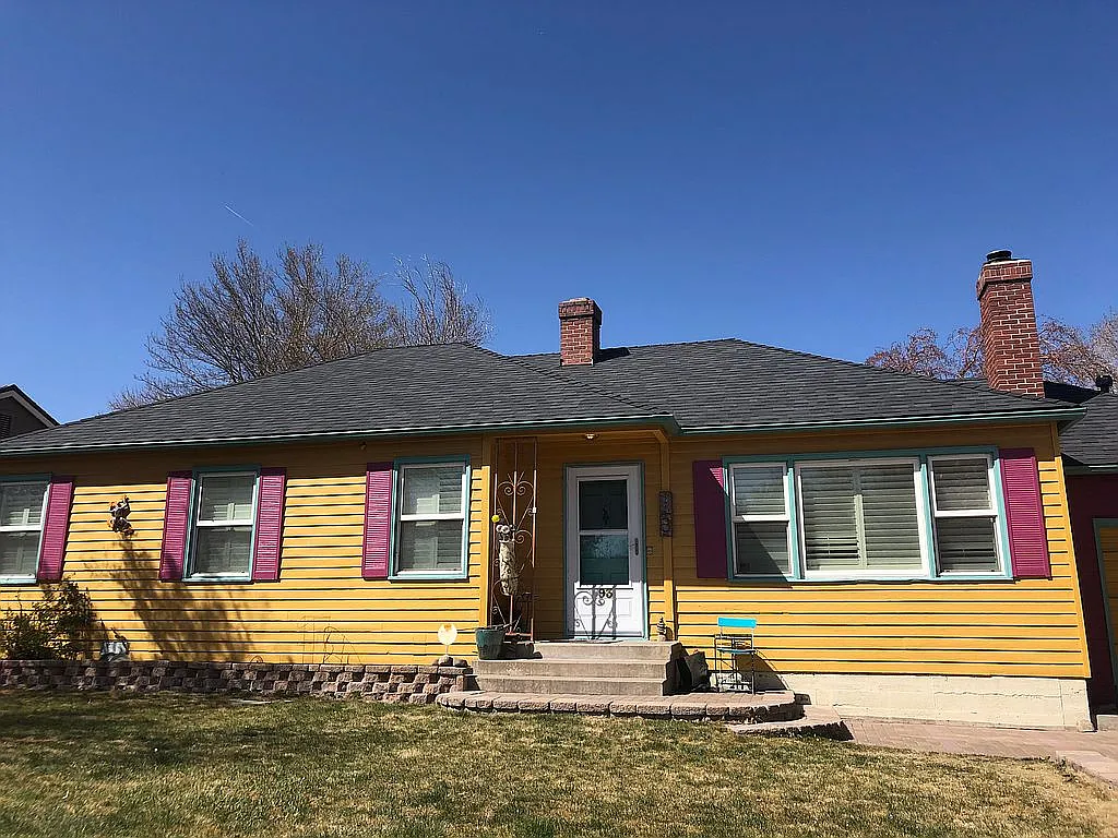 93 Sunnyside Dr photo 1