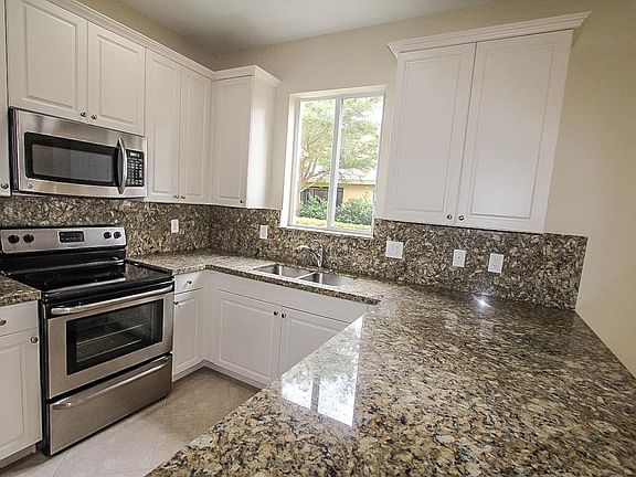 5th image of 10211 Tin Maple Dr Unit 83