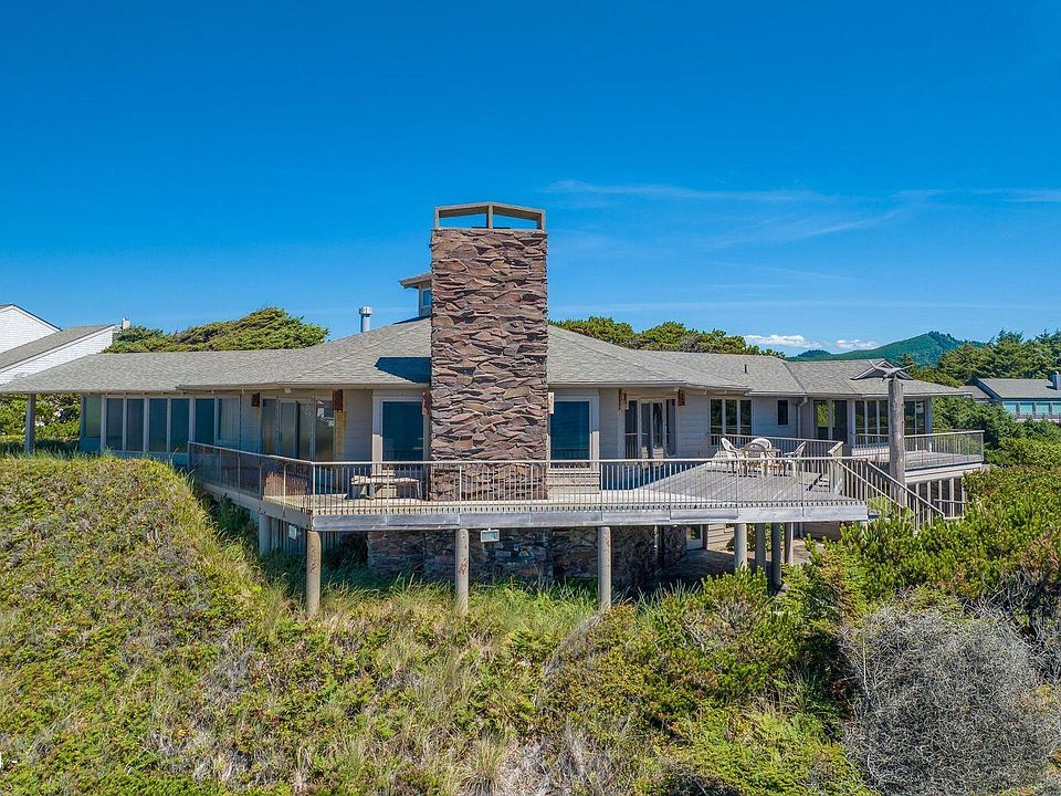 2nd image of 20 Beach Grass Ln