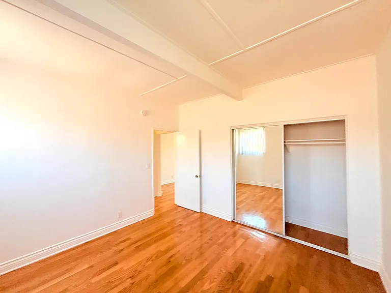 1376 N. Serrano Avenue — Photo 45