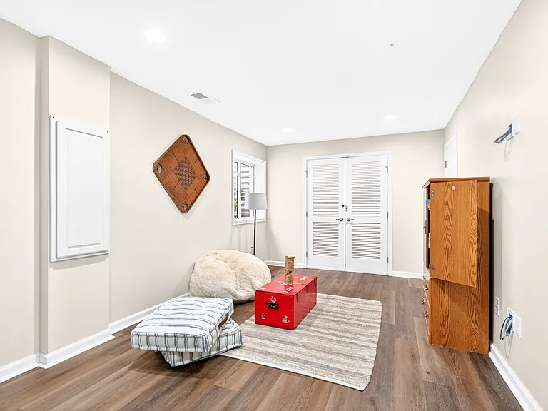 108 Noble Woods Dr — Photo 9