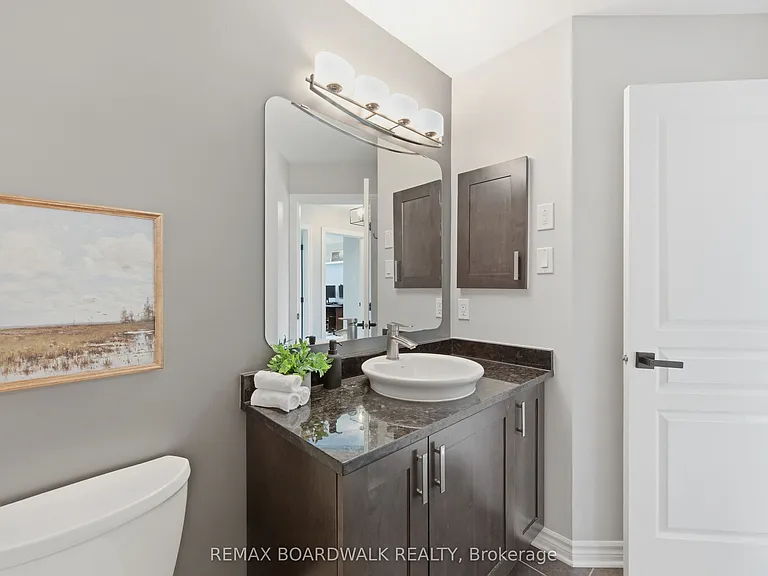 375 Cooks Mill Cres — Photo 32