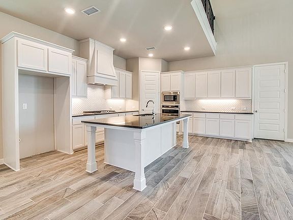 5th image of 3625 Doramus Dr