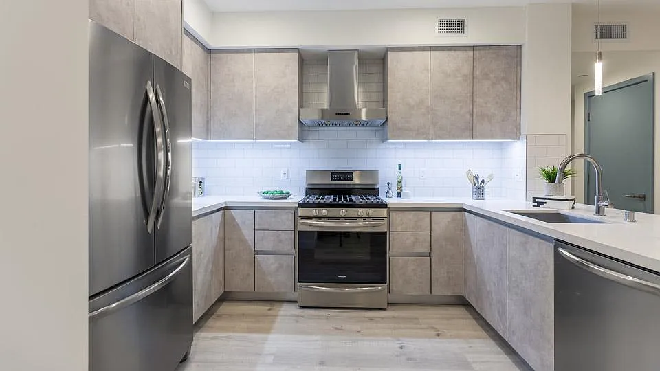 2 bed, 1290 sqft, $3,595 — Photo 2