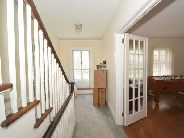 4 Ardsley Road image 1 of 12