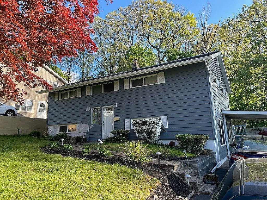 16 Abbeyview Ave photo 1