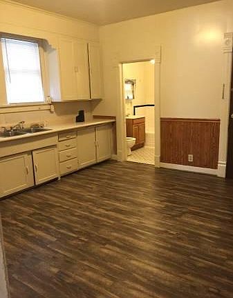 3rd image of 2311 W Lincoln Ave